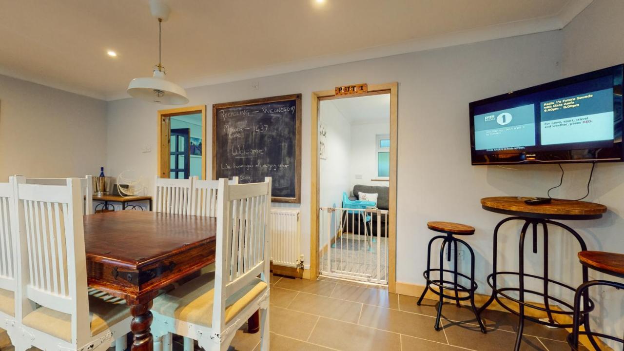 Jaw-Dropping Beach House In Anglesey Benllech Eksteriør bilde